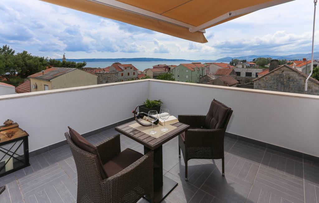 Apartments Ena&Toni Каштела Экстерьер фото